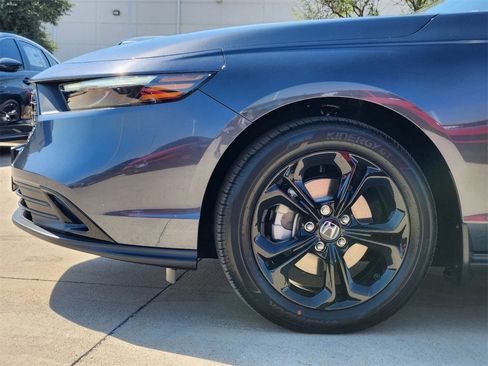 New 2025 Honda Accord SE image 5