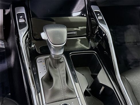 Used 2023 Kia Sorento SX image 11