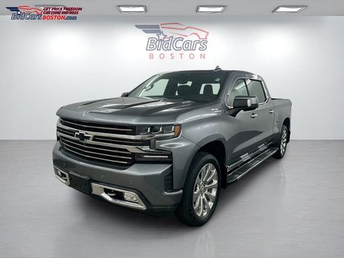 Used 2020 Chevrolet Silverado 1500 High Country w/ Technology Package AWD/4WD image 1