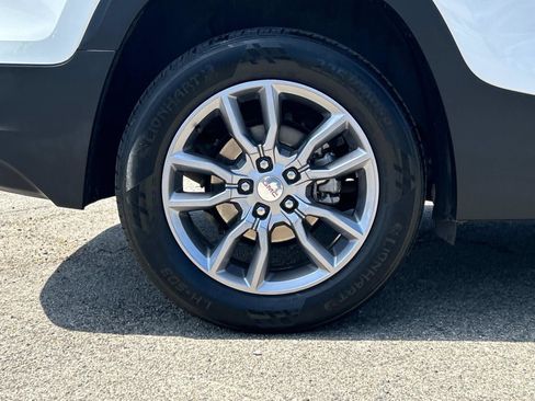 Used 2022 GMC Terrain SLT image 31