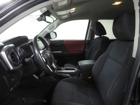 Used 2023 Toyota Tacoma SR5 AWD/4WD image 18