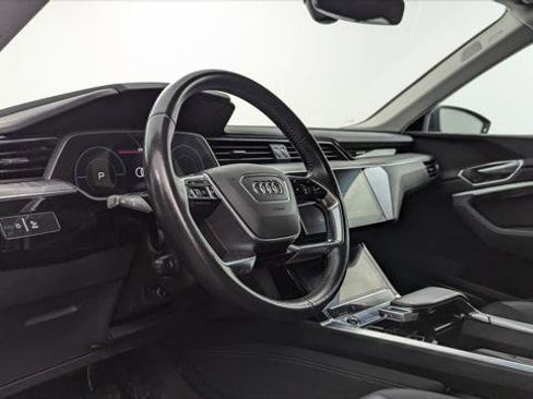 Used 2021 Audi e-tron Premium Plus w/ Premium Plus Package AWD/4WD image 23