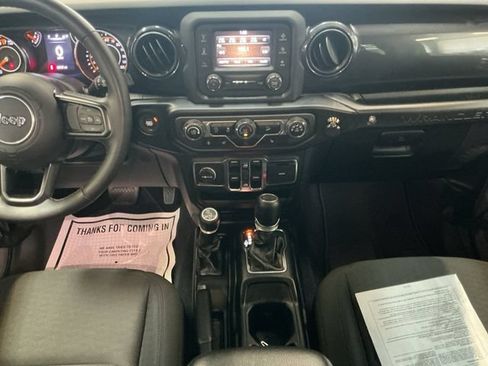 Used 2020 Jeep Wrangler Unlimited Sport AWD/4WD image 11