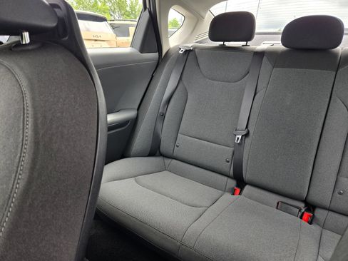 Used 2025 Kia K4 FWD image 12
