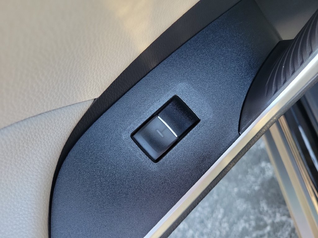 Used 2025 Toyota RAV4 XLE w/ Convenience Package FWD image 19