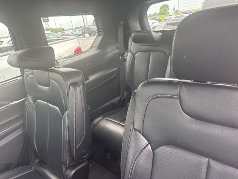 Used 2024 Jeep Grand Cherokee L Limited w/ Luxury Tech Group II AWD/4WD image 9