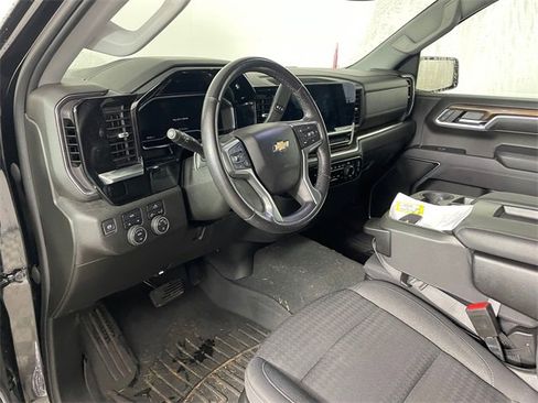 Certified 2022 Chevrolet Silverado 1500 LT image 3