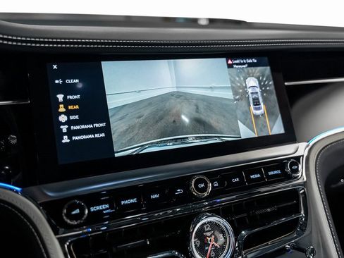 Used 2023 Bentley Flying Spur W12 image 50