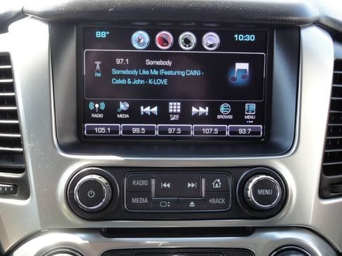 Used 2016 Chevrolet Suburban LS RWD image 18