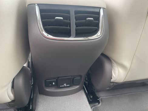 Used 2020 Chevrolet Malibu Premier FWD image 22