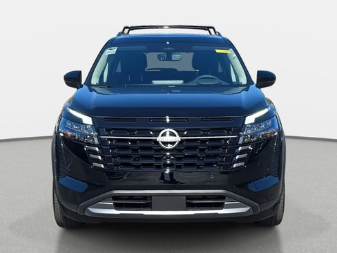 New 2026 Nissan Pathfinder Platinum image 2