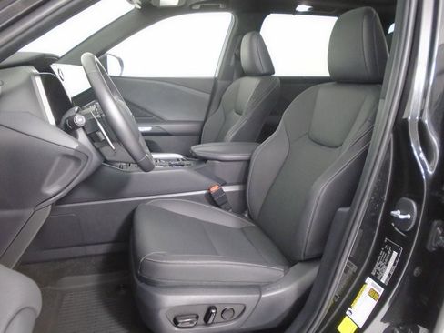 Used 2025 Lexus TX 350 AWD image 11