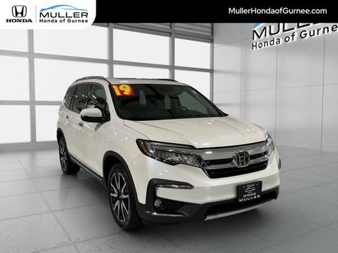Certified 2019 Honda Pilot Touring image 1