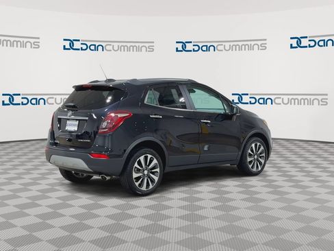 Used 2022 Buick Encore Preferred w/ Safety Package FWD image 8