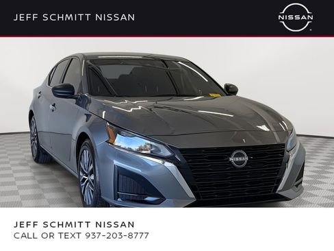 Certified 2025 Nissan Altima 2.5 SV FWD image 1