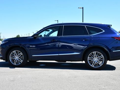 Used 2023 Acura MDX SH-AWD w/ Advance Package image 3