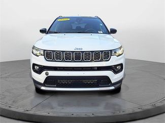 Used 2025 Jeep Compass Limited video 2