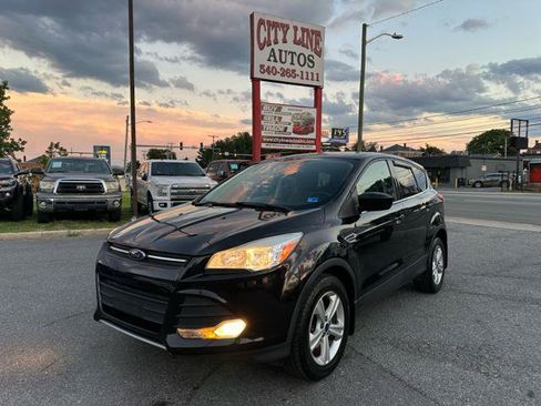Used 2016 Ford Escape SE AWD/4WD image 9
