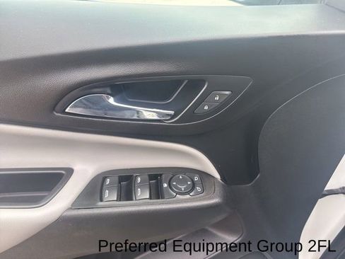 Used 2021 Chevrolet Equinox LT w/ Driver Convenience Package AWD/4WD image 14