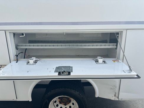 Used 2016 Ford Transit 350 138 DRW w/ Interior Upgrade Package image 25