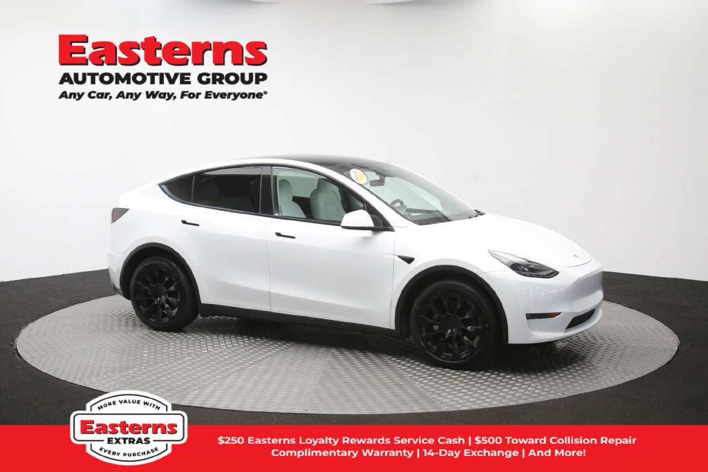 Used 2022 Tesla Model Y Long Range AWD/4WD image 44