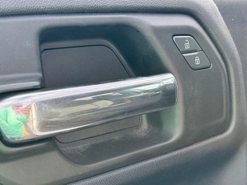 Used 2022 Chevrolet Silverado 1500 Custom RWD image 20