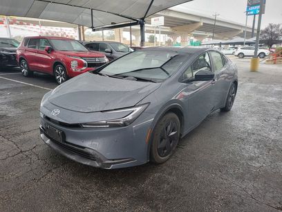 Used 2025 Toyota Prius LE