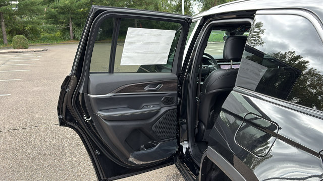 New 2027 Jeep Grand Cherokee Limited AWD/4WD image 23