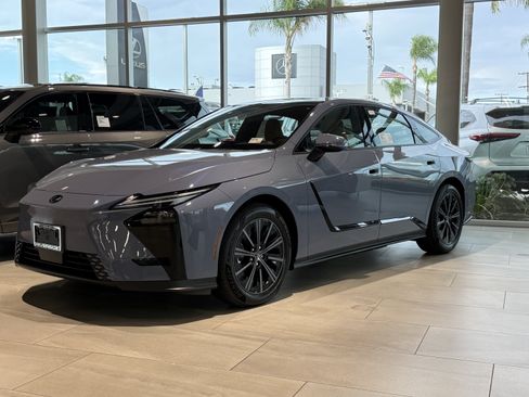 New 2026 Lexus ES 350e FWD image 8