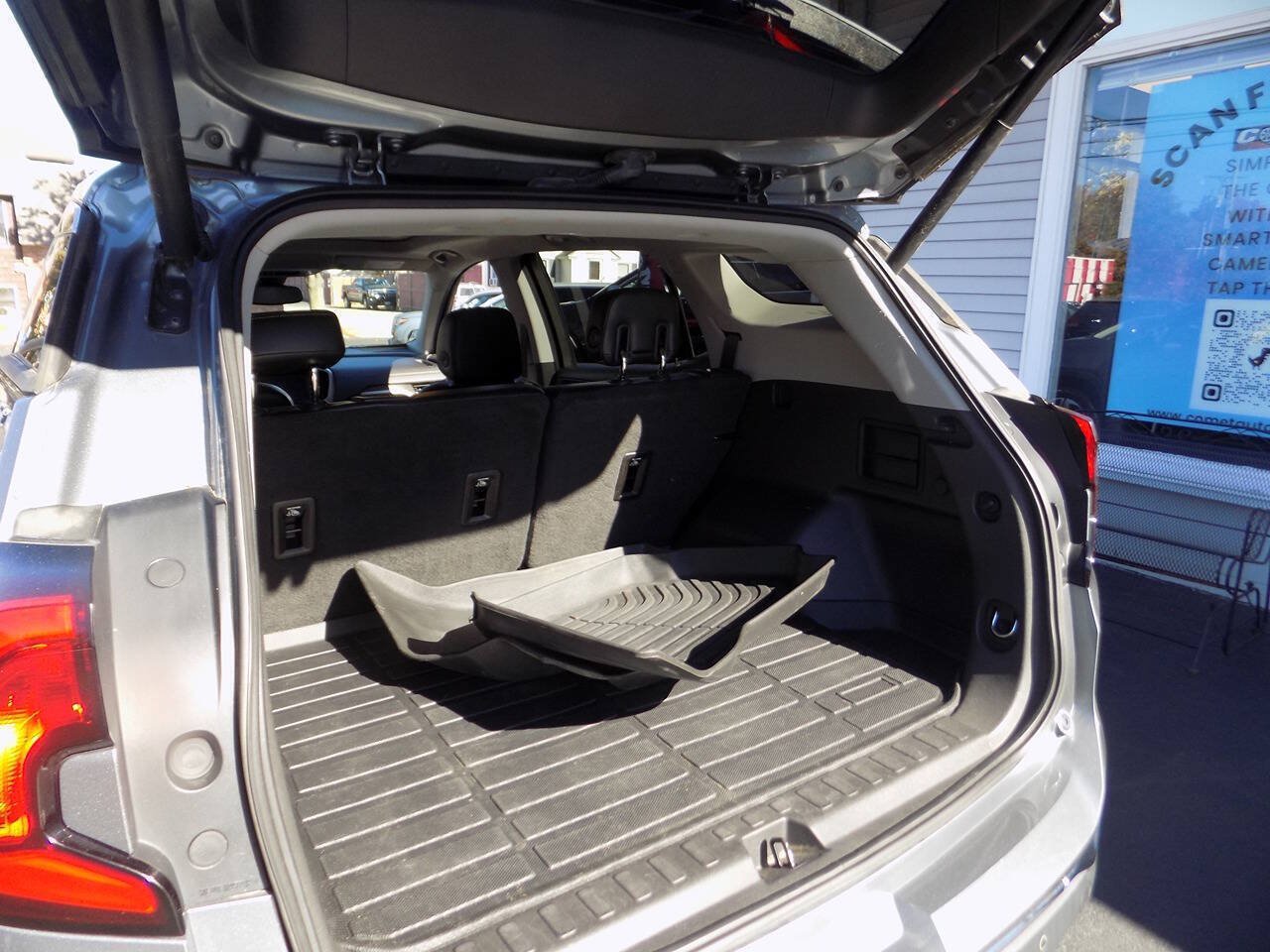 Used 2019 GMC Terrain SLT w/ Preferred Package AWD/4WD image 16