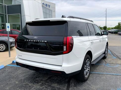 Used 2025 Ford Expedition Active AWD/4WD image 6