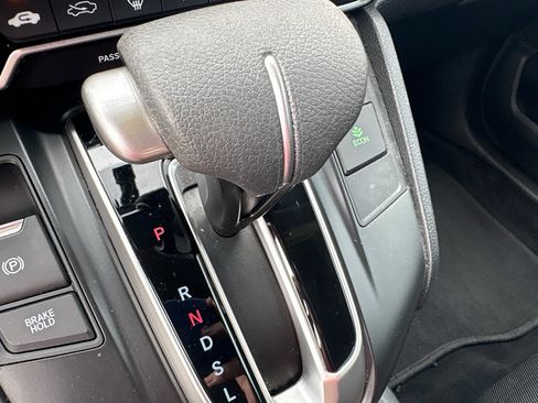 Used 2019 Honda CR-V LX image 19
