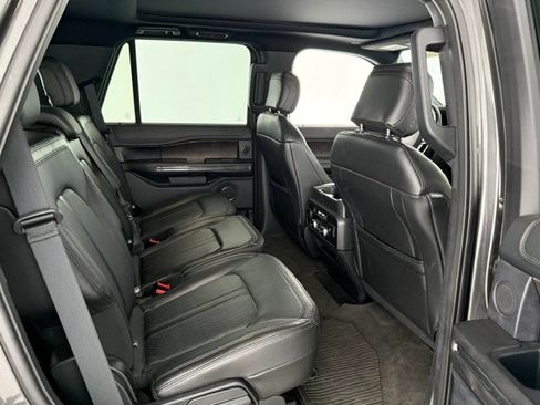 Used 2018 Ford Expedition Limited w/ Equipment Group 302A AWD/4WD image 20