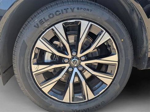Used 2024 Volvo XC60 B5 Core w/ Protection Package Premier AWD/4WD image 22