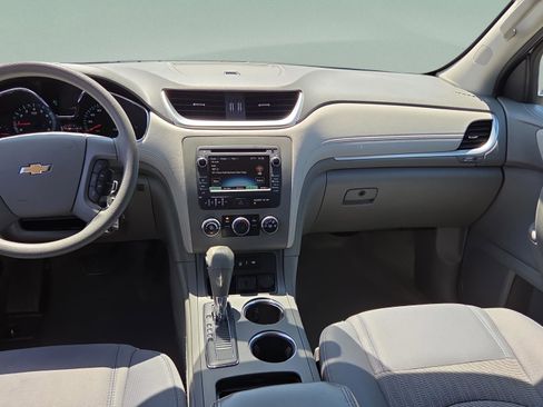 Used 2015 Chevrolet Traverse LS FWD image 12