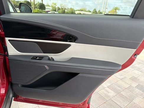 Certified 2024 Lincoln Nautilus Premier image 23