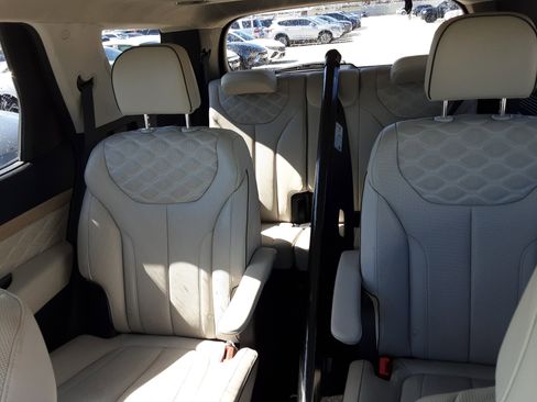 Used 2022 Hyundai Palisade Calligraphy image 19