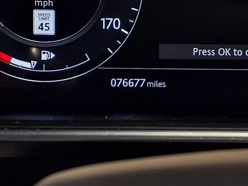 Used 2018 Land Rover Range Rover Supercharged AWD/4WD image 28