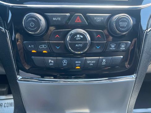 Used 2021 Jeep Grand Cherokee Limited AWD/4WD image 26