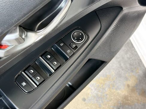 Used 2019 Kia Forte LXS FWD image 18