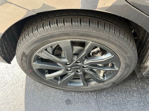 Used 2023 Chevrolet Equinox RS w/ RS Leather Package image 5