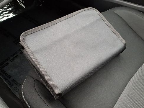 Certified 2025 Nissan Sentra SV image 24