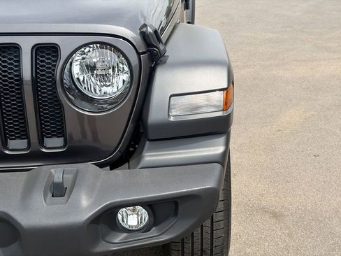 Used 2022 Jeep Wrangler Unlimited Sport AWD/4WD image 10