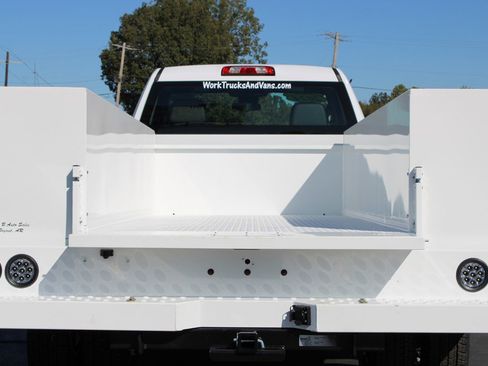 Used 2024 Chevrolet Silverado 3500 W/T w/ Snow Plow Prep Package AWD/4WD image 16