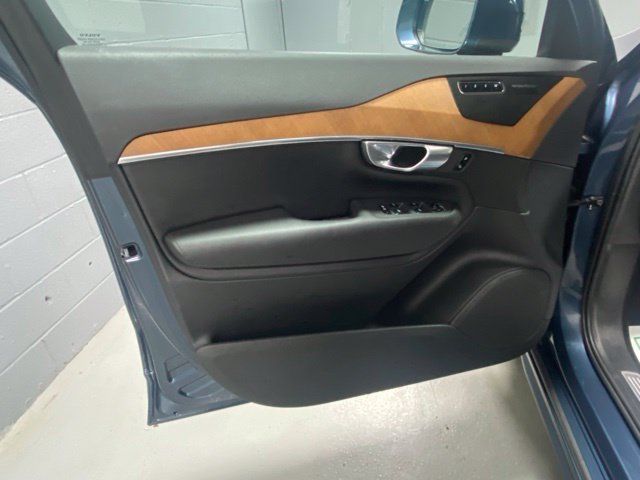 Used 2023 Volvo XC90 B6 Plus w/ Protection Package Premier AWD/4WD image 6