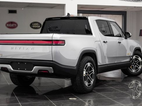 Used 2022 Rivian R1T Launch Edition image 12