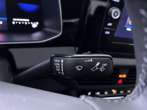 New 2025 Volkswagen Jetta SE image 30