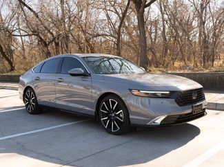 Used 2024 Honda Accord Touring video 2