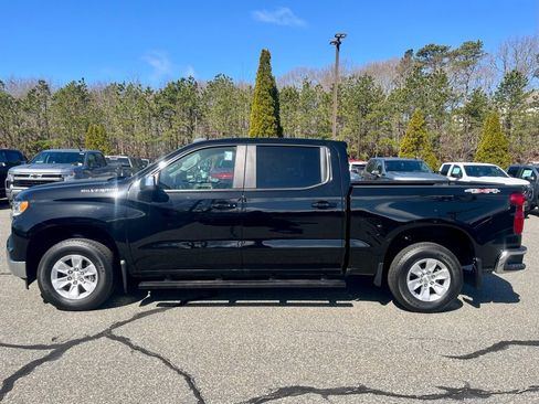 Used 2023 Chevrolet Silverado 1500 LT AWD/4WD image 2