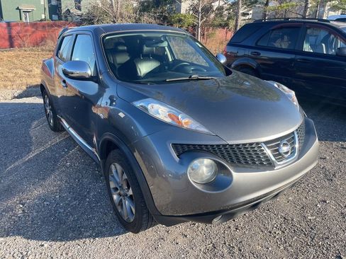 Used 2011 Nissan Juke SL w/ Sport Pkg image 2